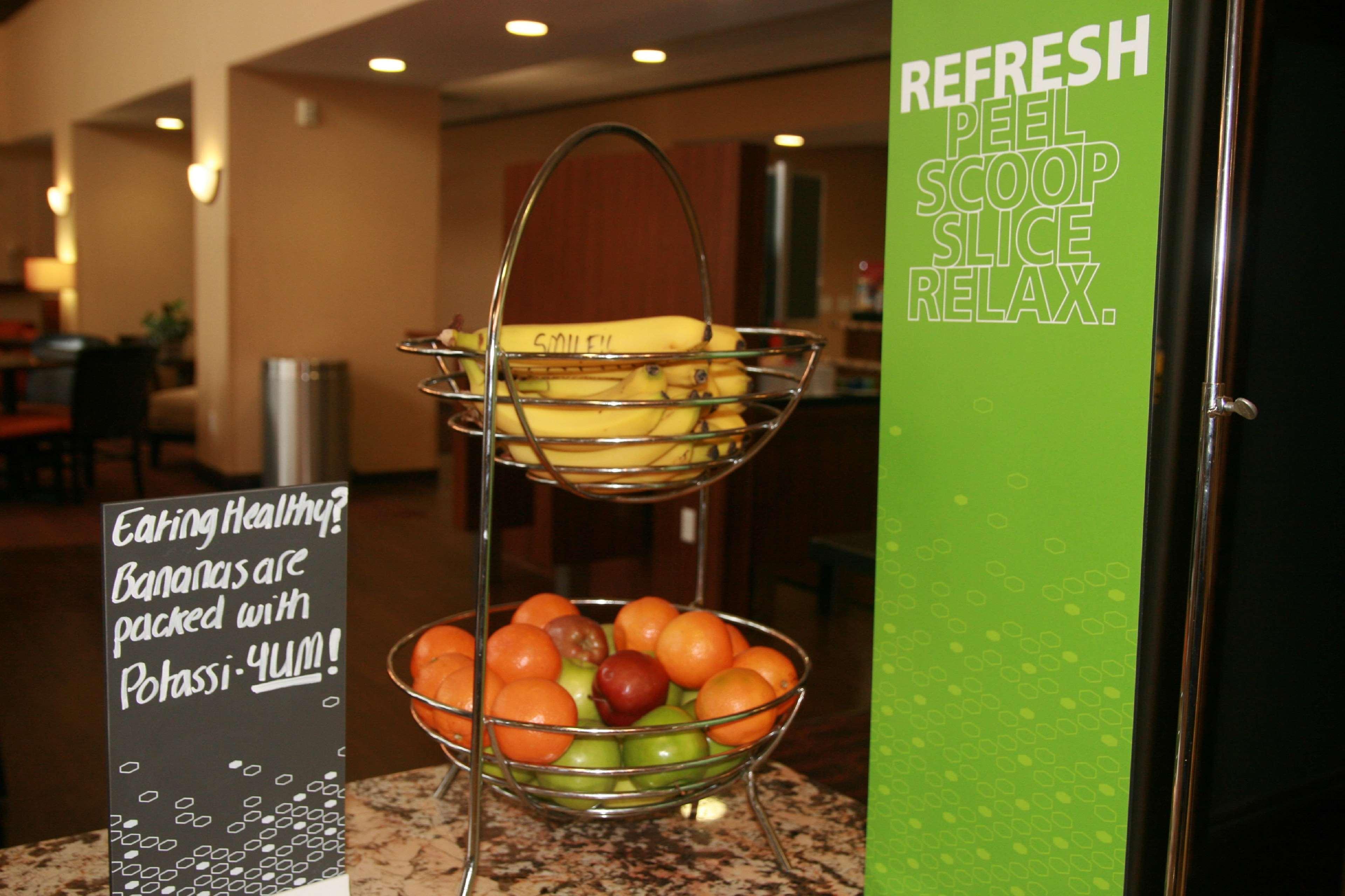 Hampton Inn & Suites Aberdeen Esterno foto