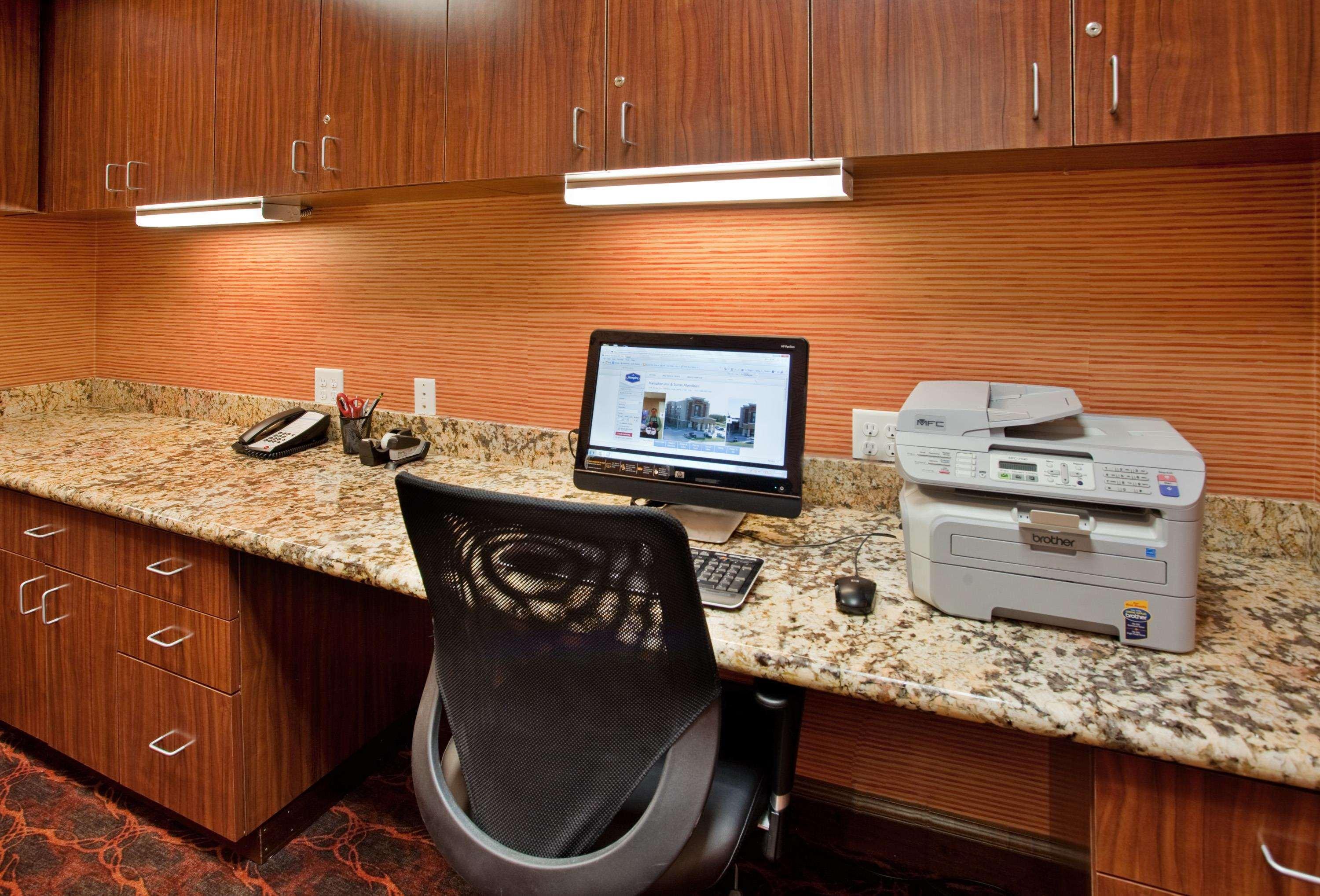 Hampton Inn & Suites Aberdeen Servizi foto