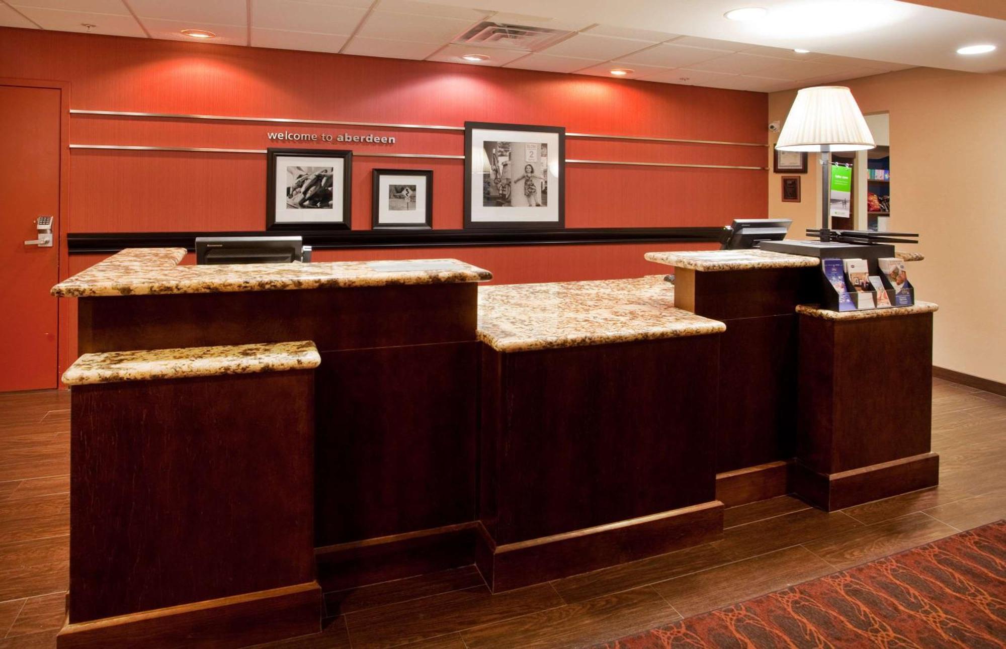 Hampton Inn & Suites Aberdeen Esterno foto